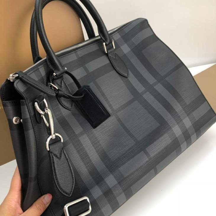 Picture of Burberry Mens Bags _SKUfw144256797fw